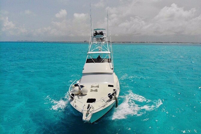 Biggest Luxury Yacht Boat Best in Cancun up to 28 pax - Snorkeling with equipment supplied