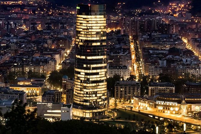 Bilbao Exclusive Private Walking Tour - Meeting at Fuente de los Leones in Jado Plaza