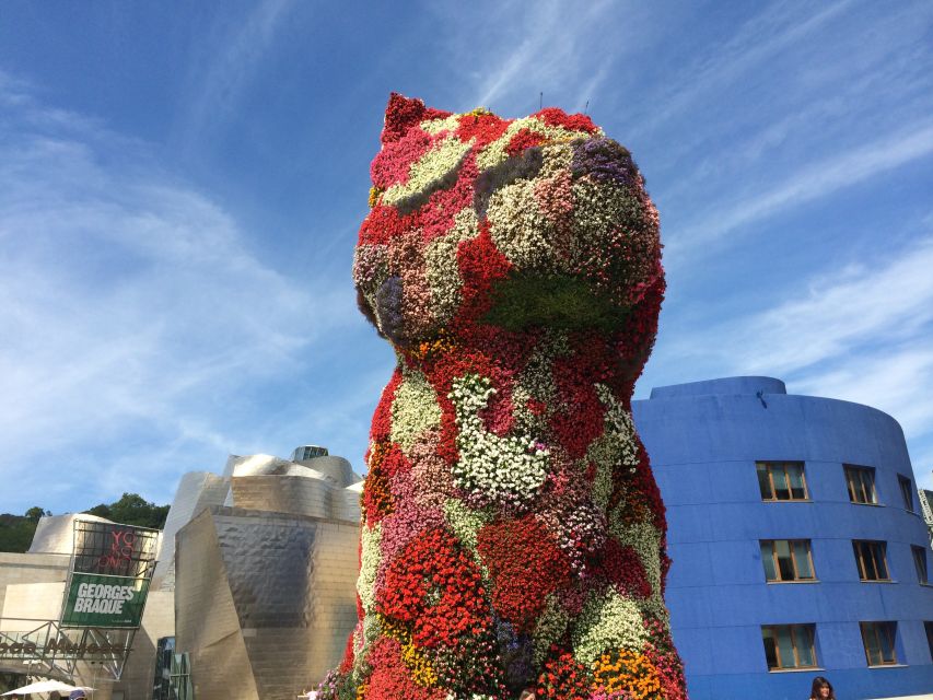Bilbao: Private & Exclusive Guggenheim Museum Guided Tour - Twenty galleries, selected art, and changing exhibitions