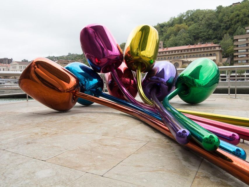 Bilbao: Private & Exclusive Guggenheim Museum Guided Tour - Who should book this Guggenheim tour?