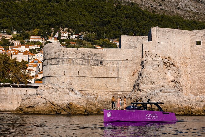 Blue Cave Premium Half-Day Tour with Panoramic Old Town View - Finding the boat at the Old Town Harbor