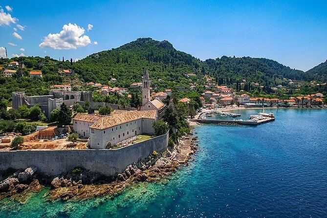 Blue & Green Cave Experience: Drinks, Snorkeling & Šunj Beach - Should you book the Blue and Green Cave Experience?