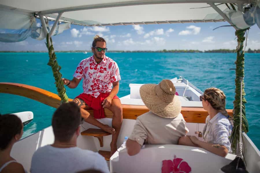 Bora Bora Luxury Tour and Beach Picnic - Watching sharks and stingrays without chasing them