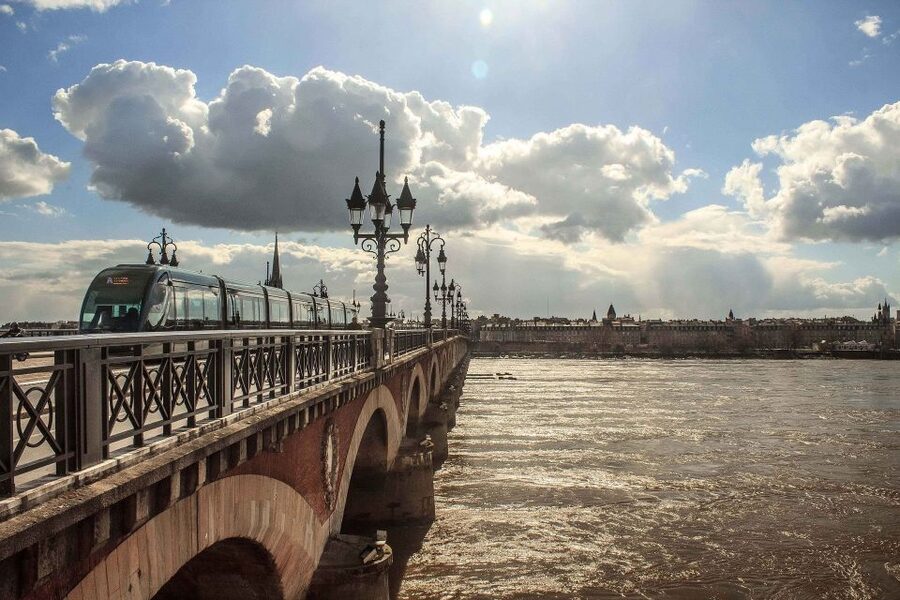 Bordeaux: Exclusive Private Guided Walking Tour - Who will get the most from this tour