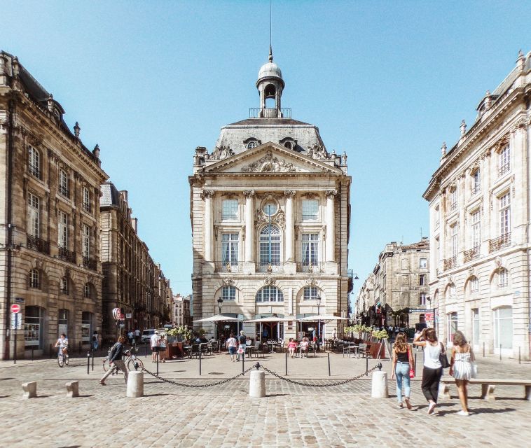 Bordeaux: Exclusive Private Guided Walking Tour - Meeting at the Grand Théâtre
