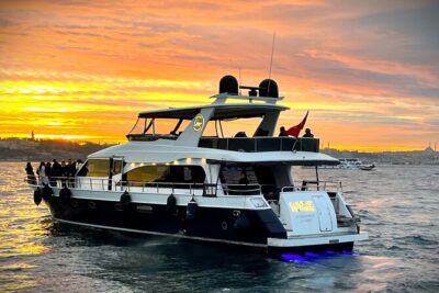 Bosphorus Sunset Yacht Experience: Istanbul’s Best