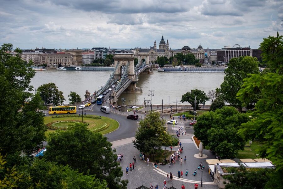 Budapest: Private Luxury Sightseeing Tour - The Jewish Quarter and Europe’s largest synagogue