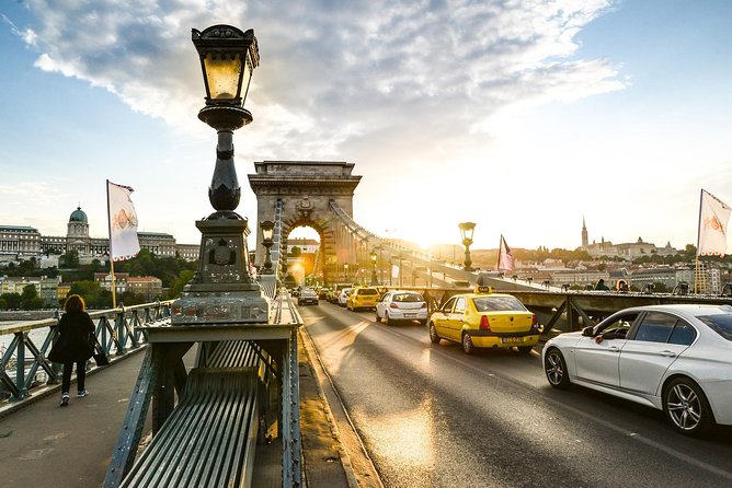 Budapest Private Luxury Sightseeing Tour with Guide and Transport - St. Stephen’s Basilica and Budapest’s Jewish Quarter
