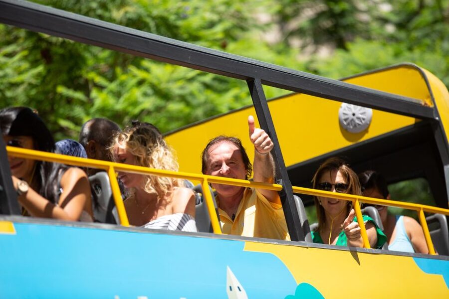 Buenos Aires Hop-On Hop-Off Bus and Exclusive Benefits - La Boca and Caminito: the best stop for getting off