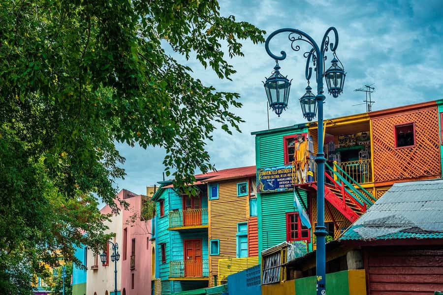 Buenos Aires Premium City Tour - Recoleta and Avenida Alvear: elegance from the vehicle