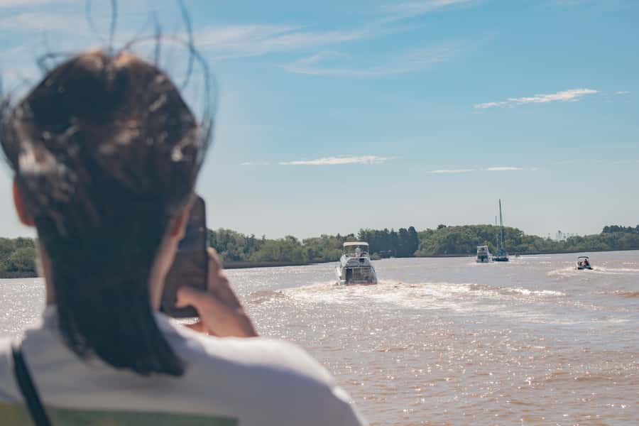 Buenos Aires: "Ticket"- 2hs of Navigation Premium to Tigre - Leaving Buenos Aires from Puerto Madero
