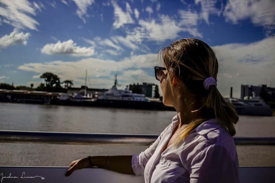 Buenos Aires: "Ticket"- 2hs of Navigation Premium to Tigre - Comfort, sound, and the best place to sit