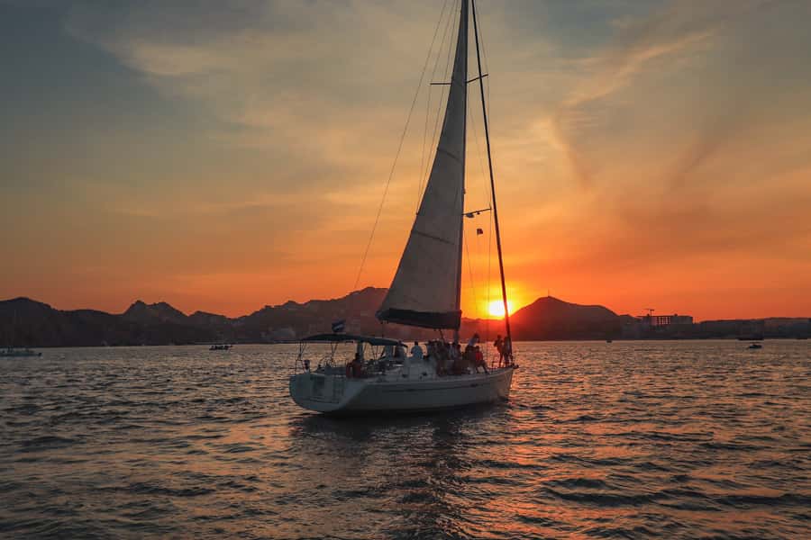 Cabo Luxury Sunset Sailing Adventure with Open Bar - Who will enjoy this Cabo sunset sail