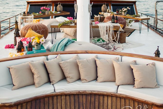 Cabo San Lucas Luxury Sailing Yacht and Dinner with a Chef - Comfort, motion, and the size of the yacht