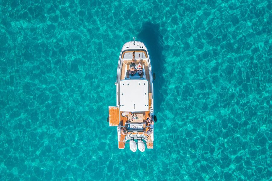 Cagliari: Luxury Motorboat Tour with 3 Swim Stops & Wine - Wine, snorkeling gear, and what you actually receive