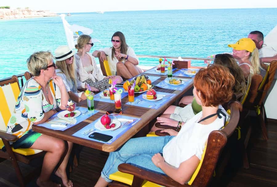 Cairo to Red Sea: VIP Yacht Cruise, Snorkeling & Lunch - From Cairo to Ain Sokhna by road