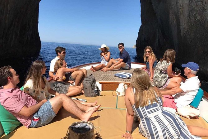 Capri Deluxe/First to Blue Grotto/from Sorrento Positano & Amalfi - From the coast to Capri by hydrofoil