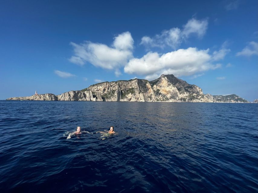 Capri: exclusive boat tour - From Salto di Tiberio to the White Grotto