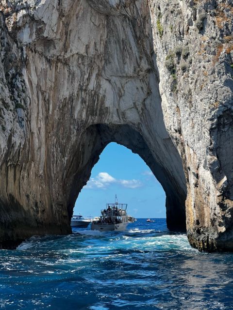 Capri: exclusive boat tour - Marina Piccola and time to swim
