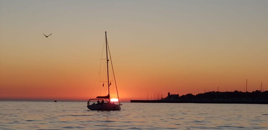 Cascais: 2-Hour Private Luxury Sunset Cruise with a Drink - The yacht, the welcome drink, and what is not included