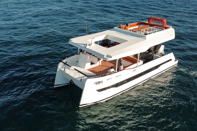 Catamaran - Luxury Private Tour - Thirty minutes at the Arch of Cabo San Lucas