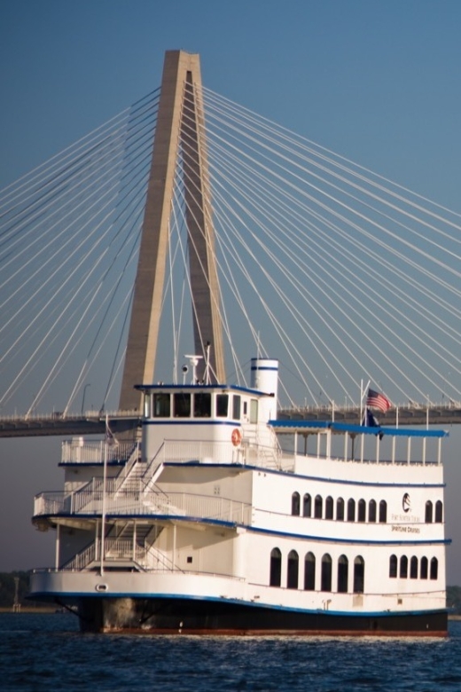 Charleston: Luxury Harbor Dinner Cruise - Shared tables change the social experience