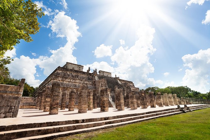Chichen Itza Deluxe Guided tour with lunch - Chichen Itza: two hours with a guide