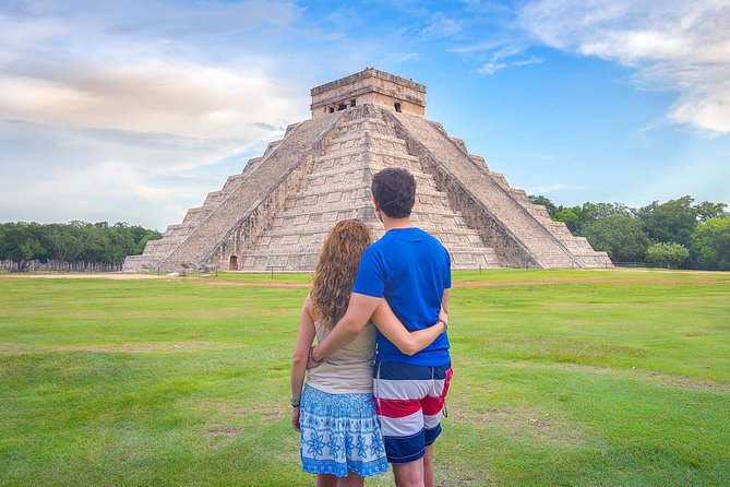 Chichen Itza Deluxe Valladolid and 2 Cenotes - Group size and guide language