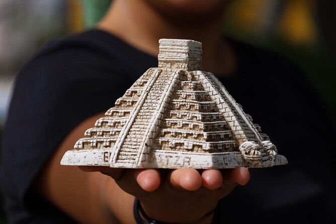 Chichen Itza Exclusive Tour, Cenote, Magical Town & Buffet - A regional buffet at the right point in the day