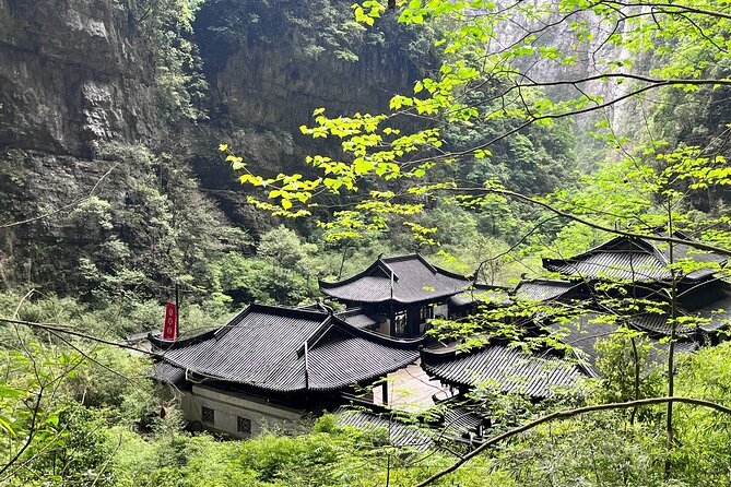 Chongqing Wulong: All inclusive luxury private trip to 2 spots - The road from Chongqing to Wulong