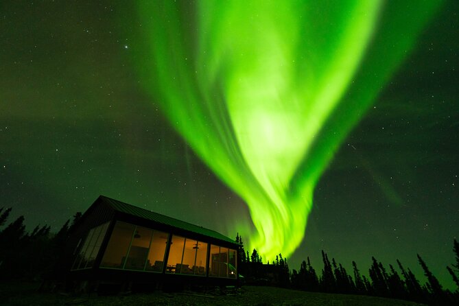 Cleary Summit Aurora Glass House Luxury Northern Lights Tour - The late pickup from your Fairbanks hotel