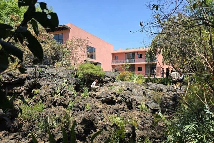 CMDX: Luis Barragan Legacy Exclusive Tour at Casa Pedregal - Why Casa Pedregal feels different from a normal house tour