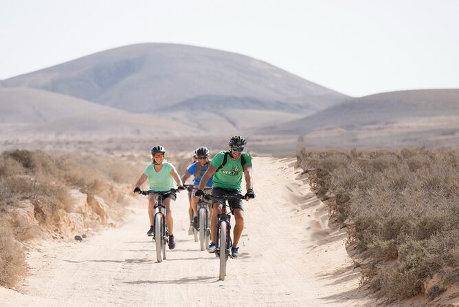 Coast to Coast PREMIUM eBike Tour; moderate level - 45 km - Corralejo to Lajares: an active start