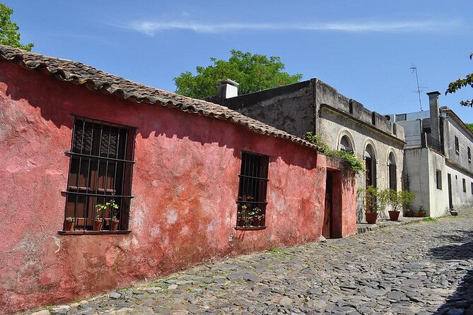 Colonia Premium Day Tour From Buenos Aires - Arriving in Colonia del Sacramento