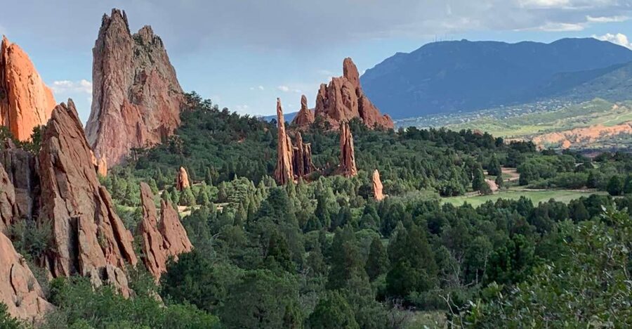 Colorado Springs: Garden of the Gods Luxury Jeep Tour - Why Garden of the Gods works so well by Jeep