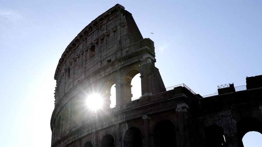 Colosseum: Semi Private Tour with VIP Arena Access - Timing, heat, and the 90-minute limit
