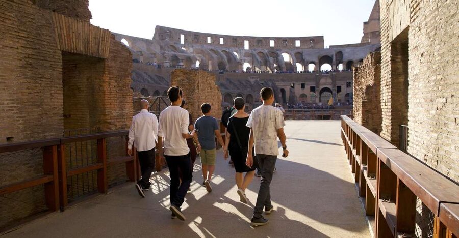 Colosseum: Semi Private Tour with VIP Arena Access - Entering the Colosseum and handling the crowds