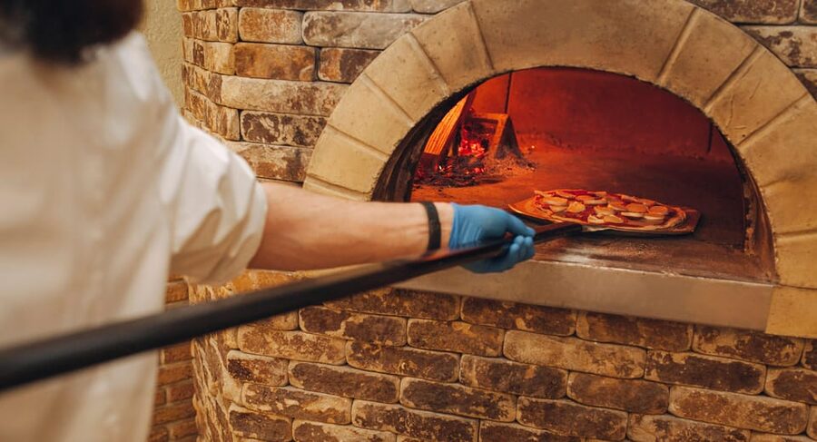Como: Premium Pizza-Making Class at a Pizzeria - Wine, beer, and limoncello with the meal