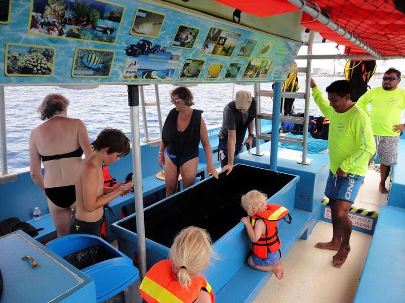 Cozumel: VIP Glass Bottom Boat & Snorkeling 3 Reefs Tour - Stop one: Villa Blanca Reef and Hotel Villablanca Garden Beach