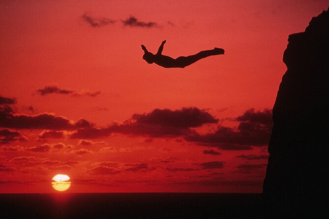 DeLuxe Cliff Divers+Sunset Exhibition byNight w/Different Options - Why Acapulco’s cliff divers make a memorable evening
