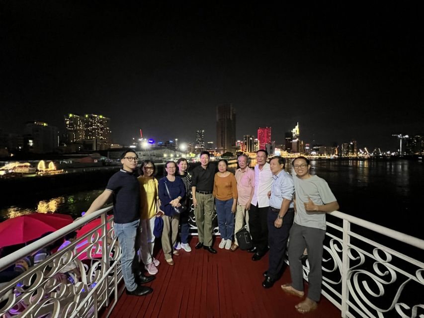 Deluxe Dining Cruise by DeluxeGroupTours - Arriving at Nha Rong harbor