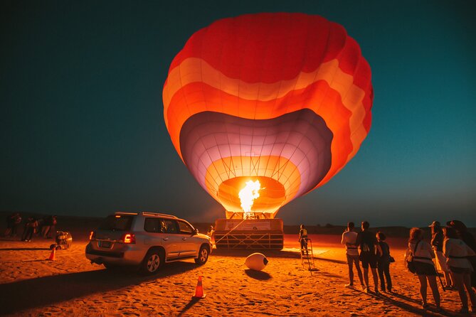 Deluxe Hot Air Balloon Ride with Breakfast & Flight Falcon Show - Before dawn, Dubai gives way to the desert