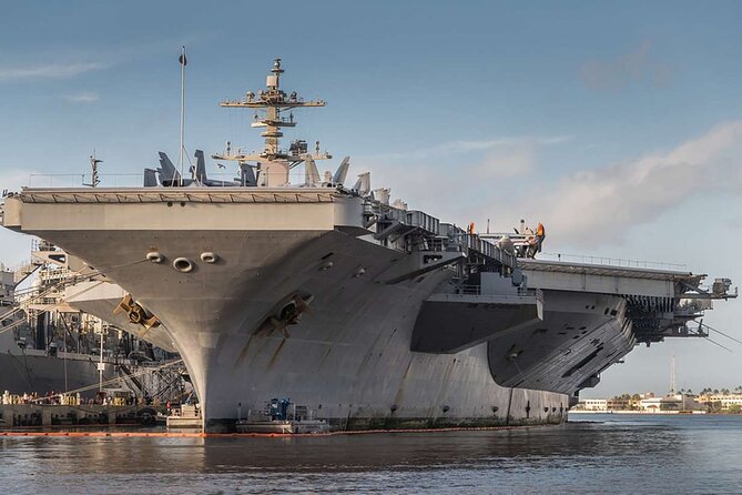 Deluxe Pearl Harbor USS Arizona Memorial and Honolulu City Tour - The $47.02 price buys convenience, not a complete Pearl Harbor day
