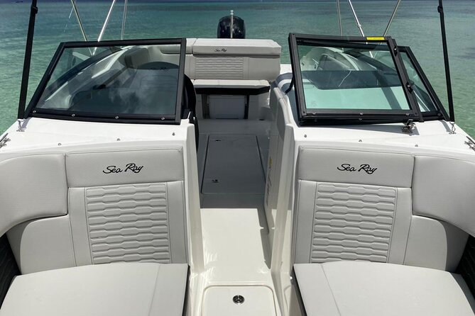 Deluxe Private Boats - 24 ft Sea Ray - Reef snorkeling with equipment included
