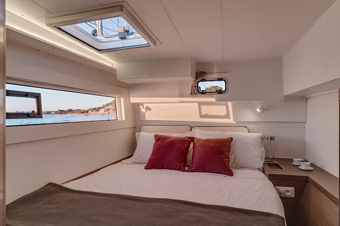 Deluxe Private Boats - 40 ft Catamaran - Two hours at El Cielo