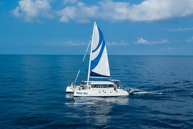 Deluxe Sail & Snorkel to the Captain Cook Monument - A 4.5-hour Kona morning with Captain Cook at its center