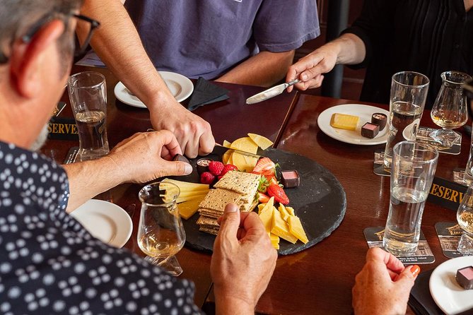 Deluxe Whiskey and Food Tasting in Dublin - The walk through Georgian Dublin