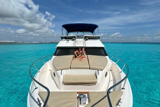 Deluxe Yacht 48FT with FlyBrige Rental in Cancun - Key points to know before you book