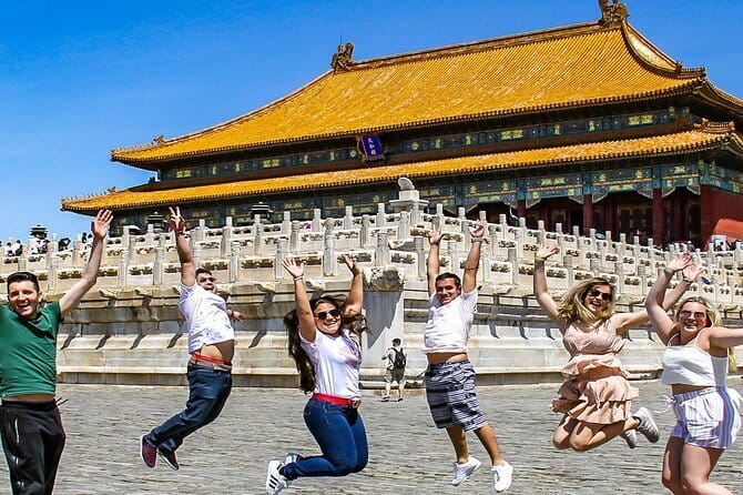 Din Tai Fung Dinner and VIP Class River Cruise Experience in Shanghai - What the private car and guide add