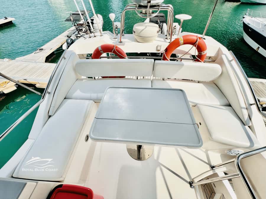 Dubai: Atlantis and Burj Al Arab Cruise on Luxury Yacht - Timing, light, and the possible fireworks option